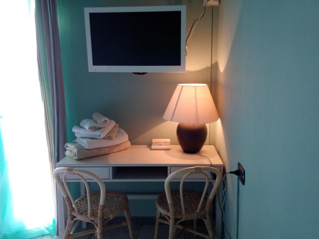Il Giardino Di Emilio Bed & Breakfast Marrubiu ภายนอก รูปภาพ